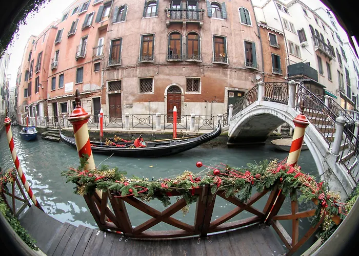 سبلينديد فينيس - ستارهوتيلز كوليزيوني فندق 4*