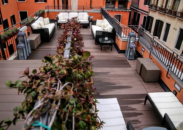 فندق سبلينديد فينيس - ستارهوتيلز كوليزيوني 4*