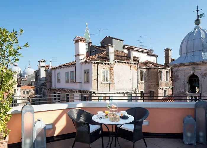 فندق سبلينديد فينيس - ستارهوتيلز كوليزيوني 4*