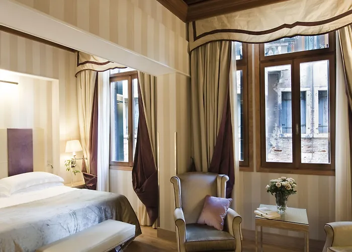 فندق سبلينديد فينيس - ستارهوتيلز كوليزيوني 4*