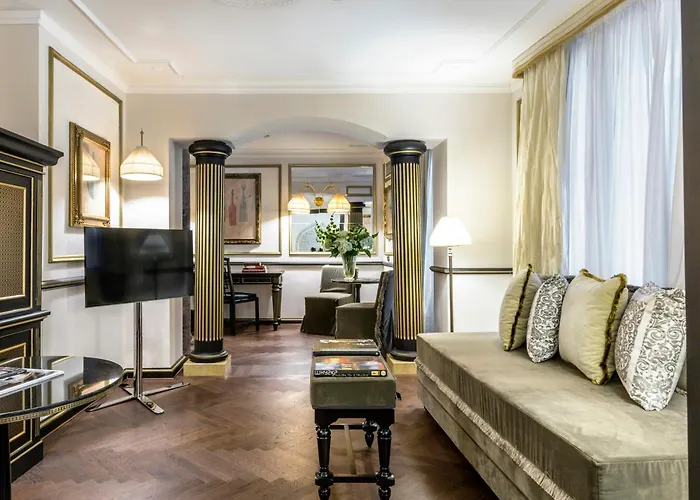 سبلينديد فينيس - ستارهوتيلز كوليزيوني