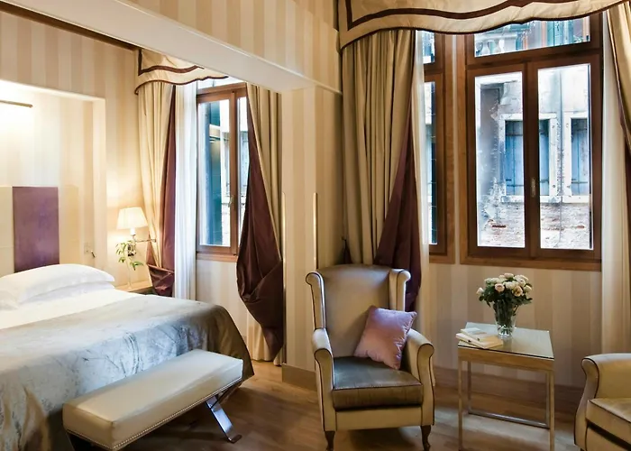 سبلينديد فينيس - ستارهوتيلز كوليزيوني 4*