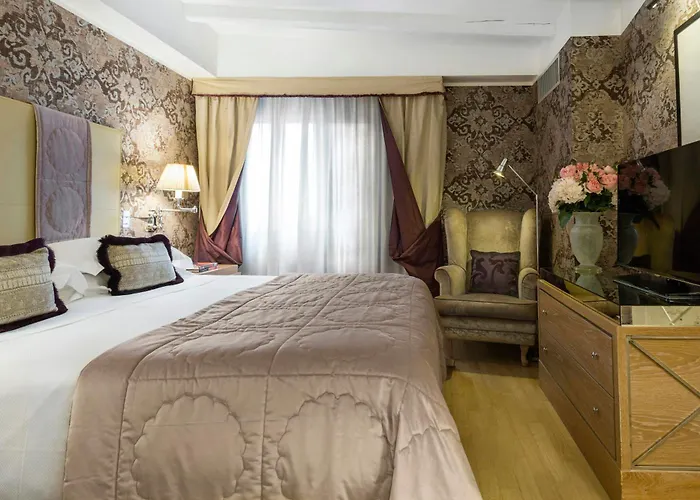 فندق سبلينديد فينيس - ستارهوتيلز كوليزيوني