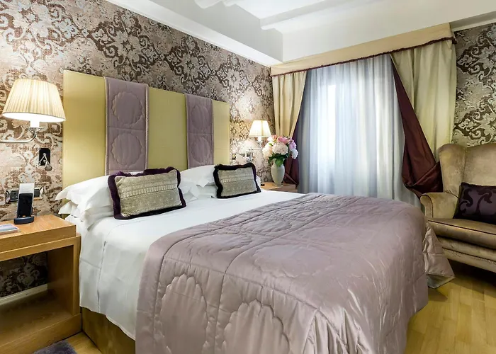 فندق سبلينديد فينيس - ستارهوتيلز كوليزيوني 4*